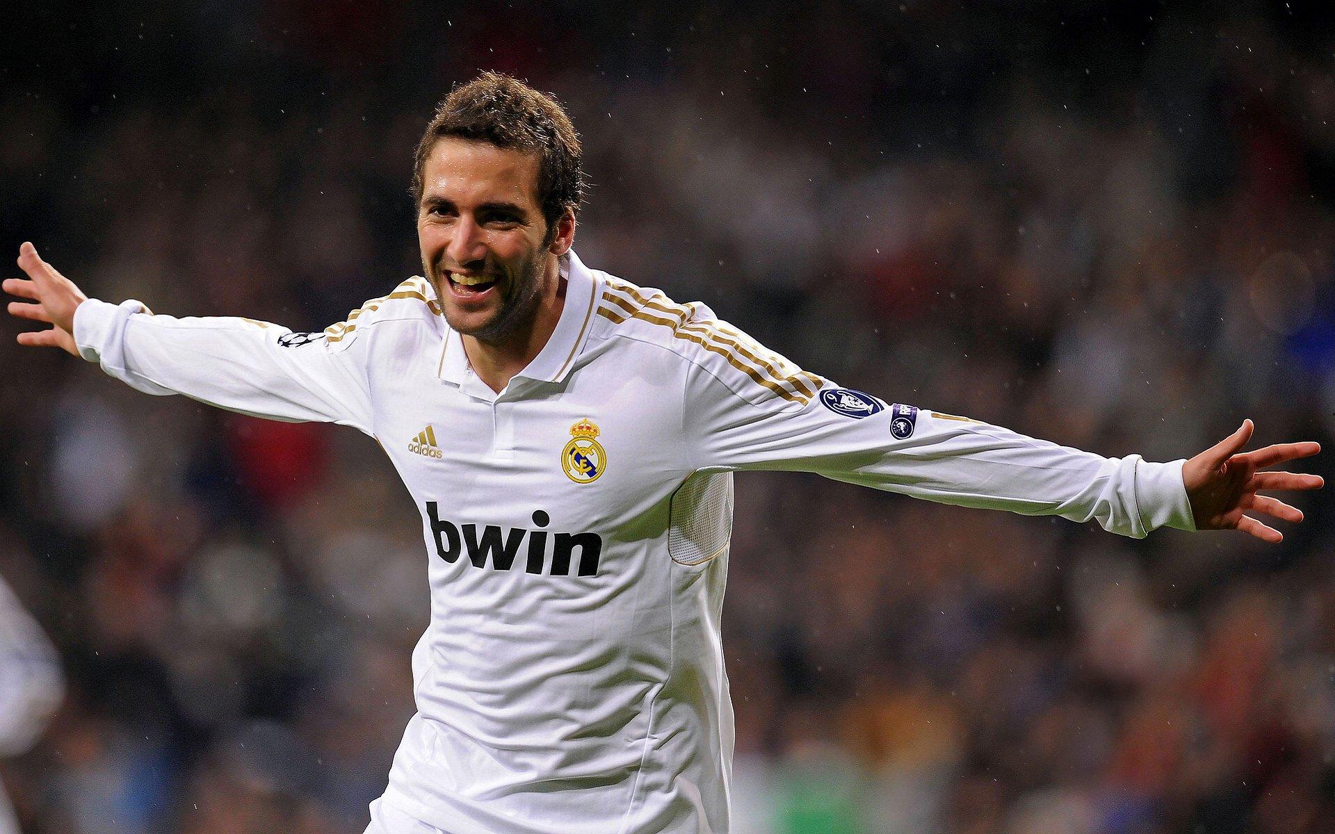 Here We Go!罗马诺重磅确认,前多特传奇罗伊斯自由身加盟洛杉矶银河 开启美职联新篇章