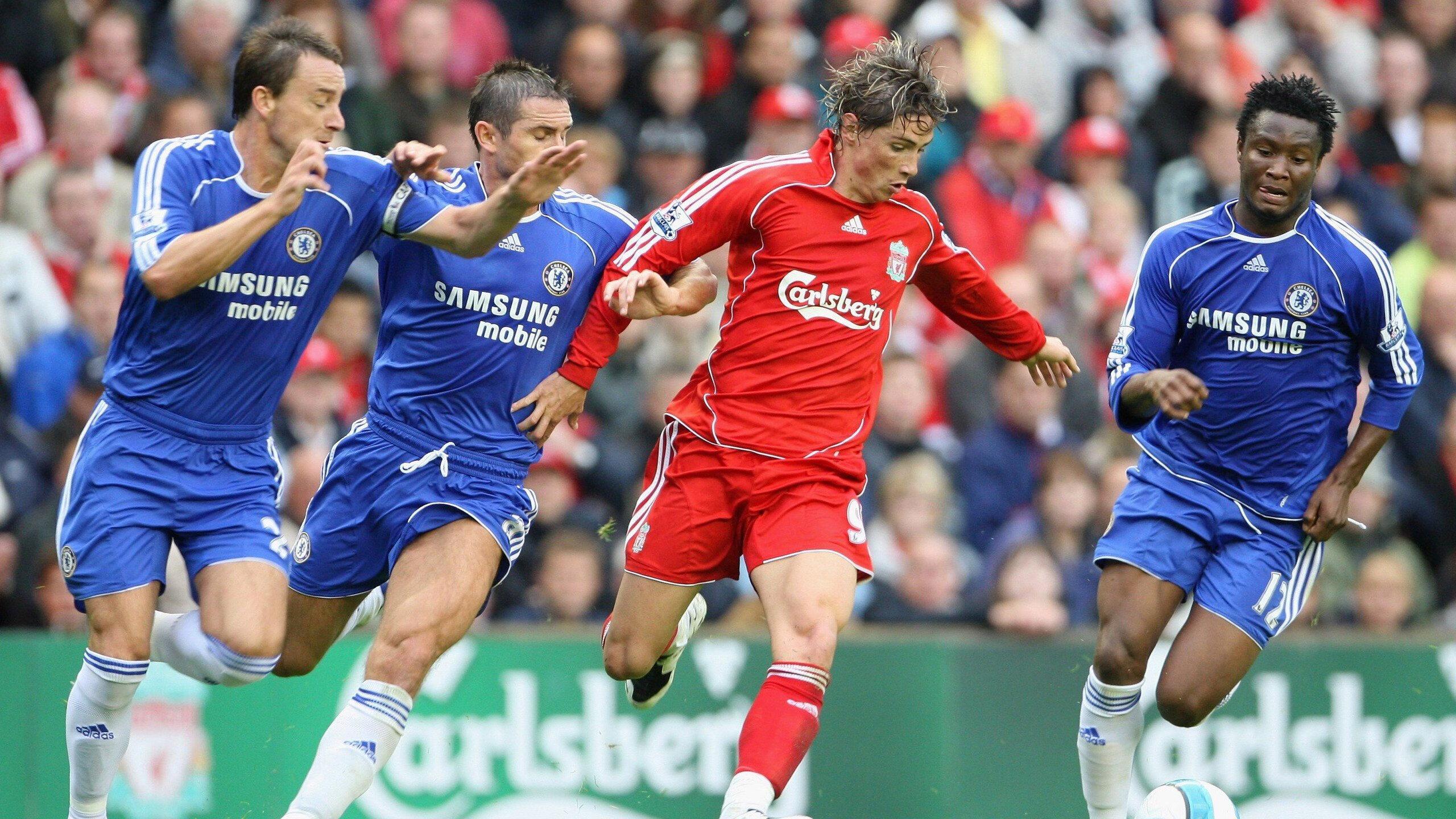 哥伦比亚惊天发现，C罗与梅西竟是亲兄弟！